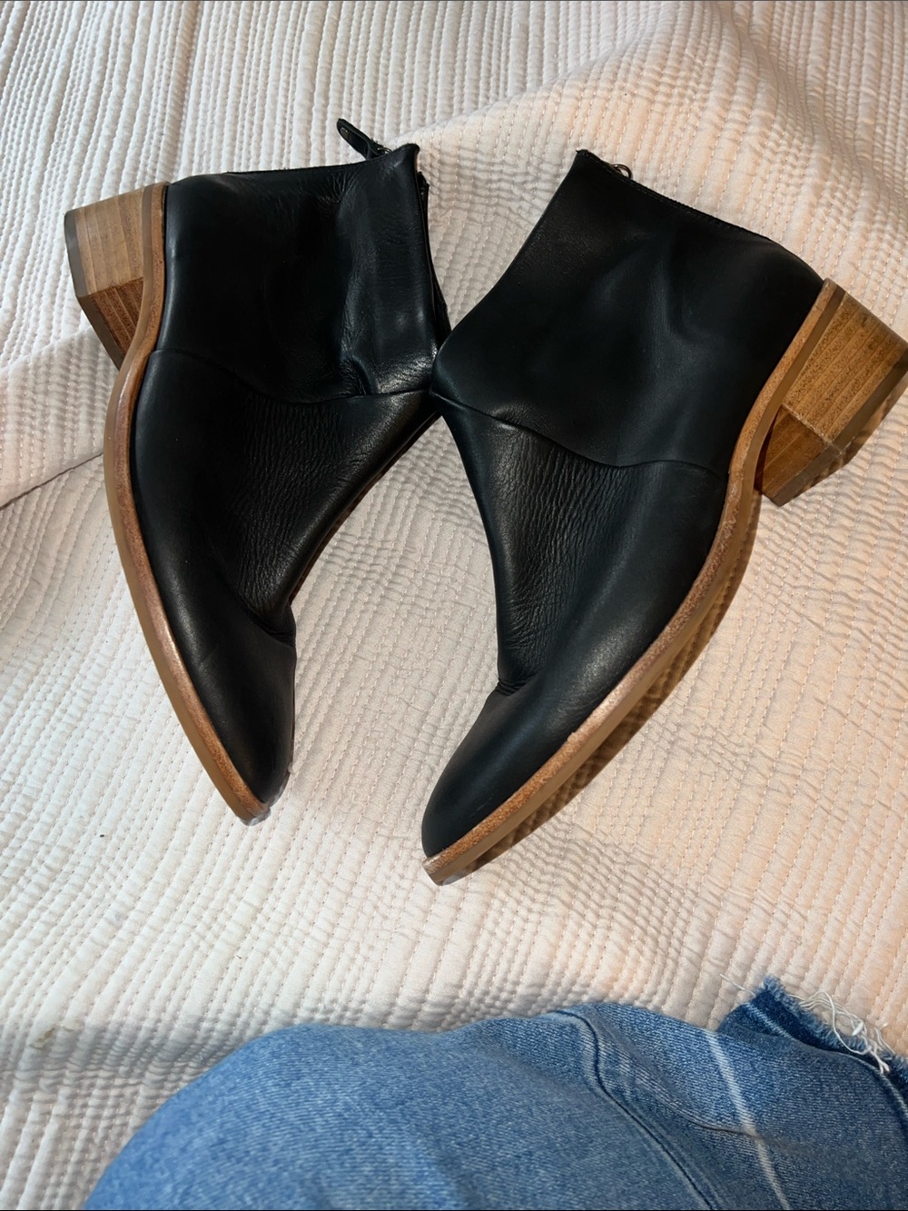 Soludos Venetian Bootie - Picture 4 of 10